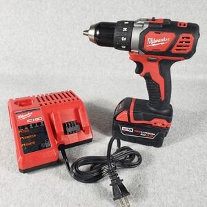 Milwaukee 2606 20 M18 Cordless 18V 1/2 Inch Drill Driver 3.0AH Battery Charger